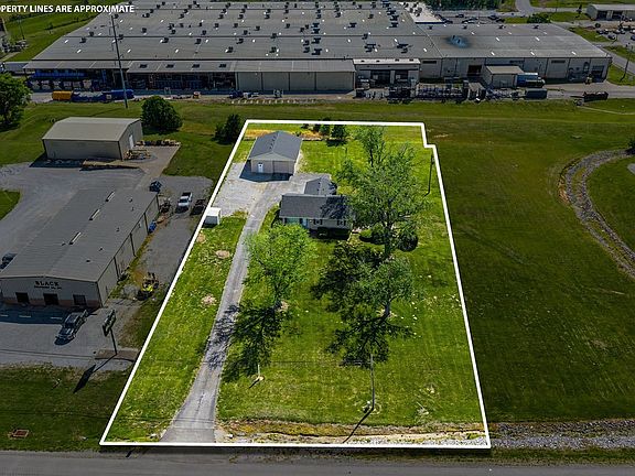 2nd image of 2671 Pembroke Rd