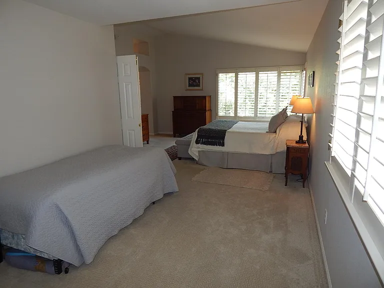 2913 Prado Ln — Photo 30