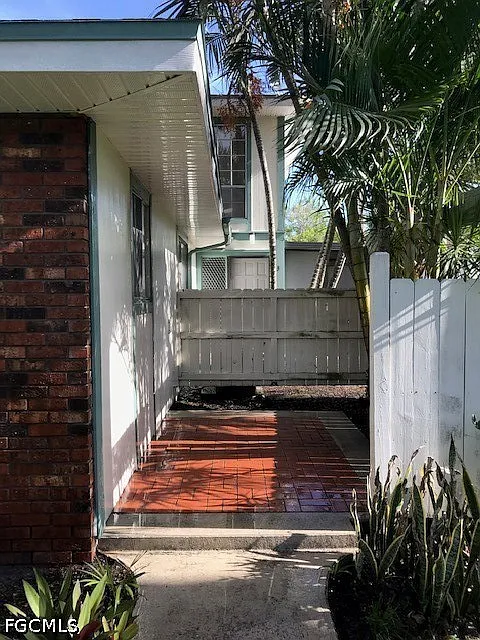 2 bed, 1.0 bath, 760 sqft, $1,395 — Photo 4