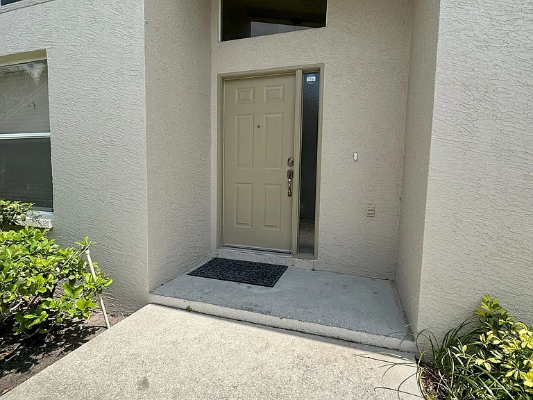 2558 Estancia Blvd — Photo 18