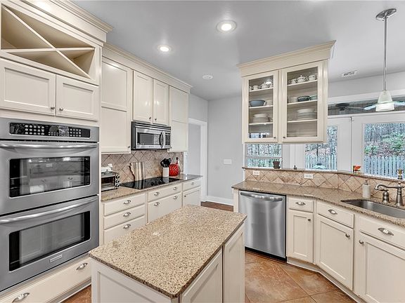 5th image of 2678 Creekstone Dr