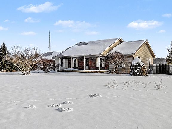 2nd image of 3132 Decliff Rd N