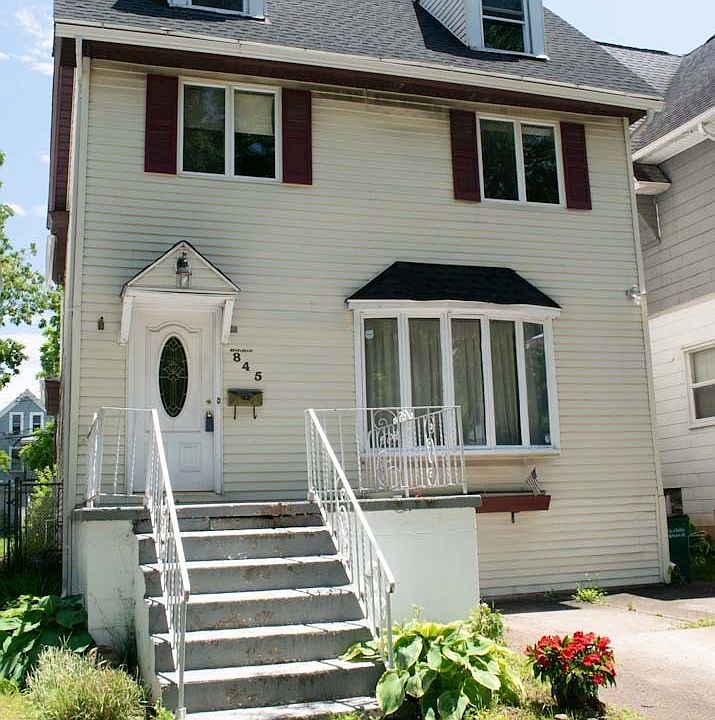 1st image of 845 Richmond Ave