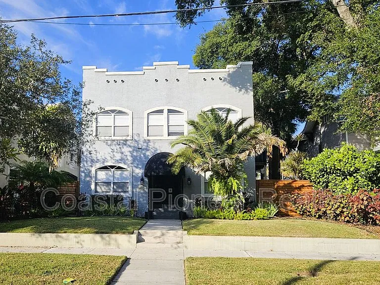 209 S Westland Ave #D — Photo 2