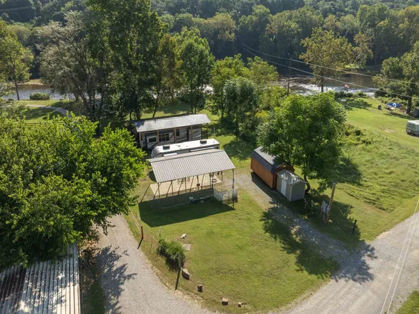 496 Shady River Dr, Ivanhoe, VA 24350