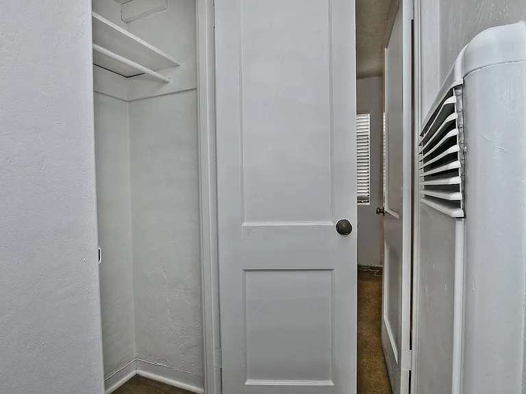 W Earll Dr — Photo 25