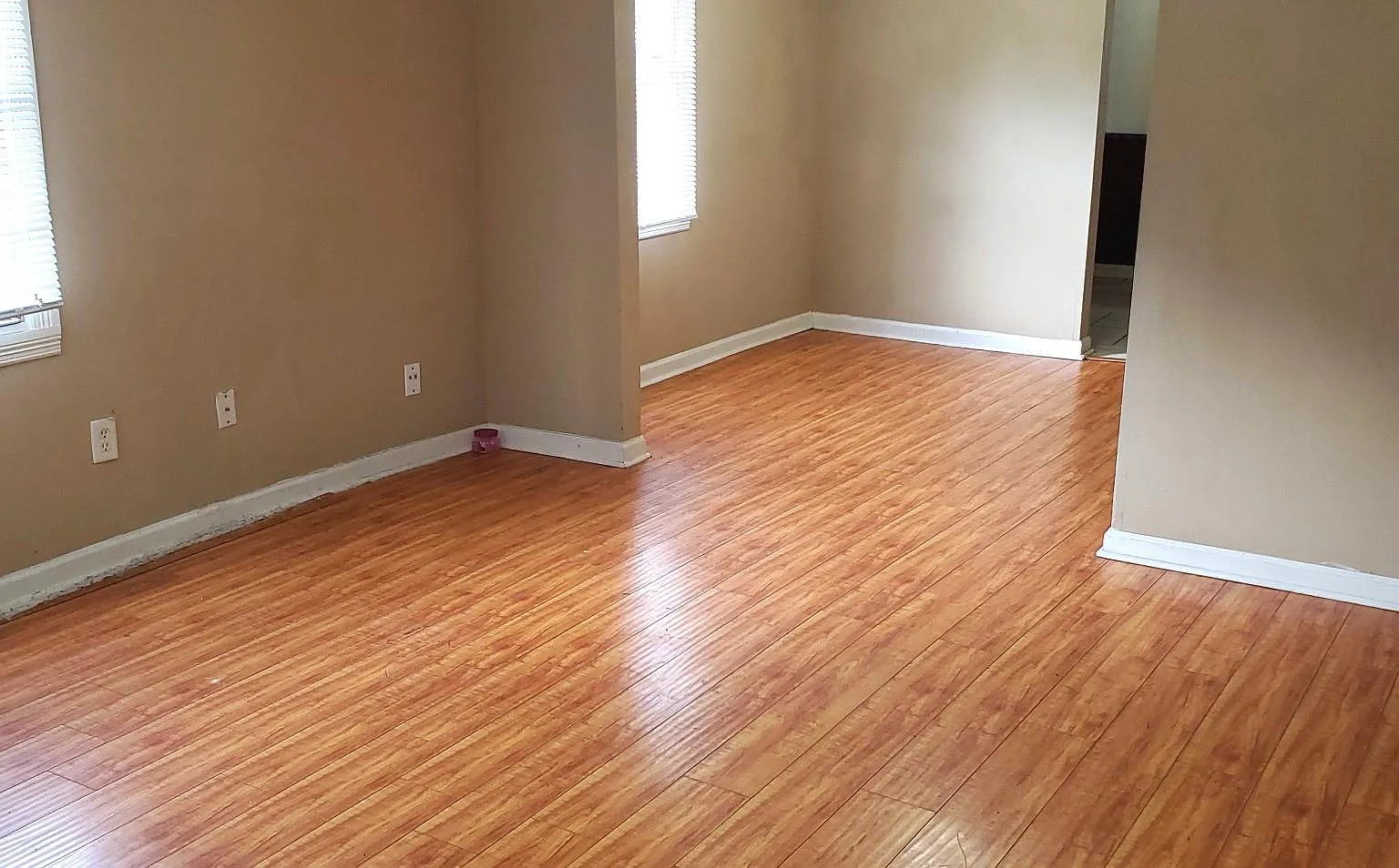 3 bed, 2.0 bath, 1064 sqft, $1,595 — Photo 3