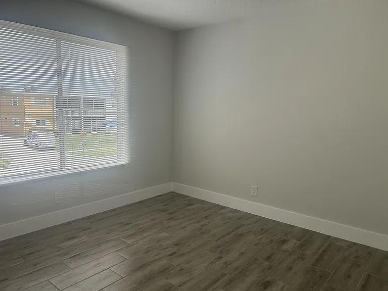 1500 Crescent Cir #B-211 — Photo 11