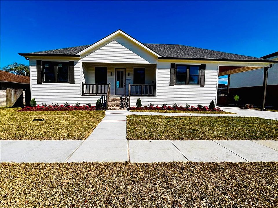 1st image of 421 Firethorn Dr
