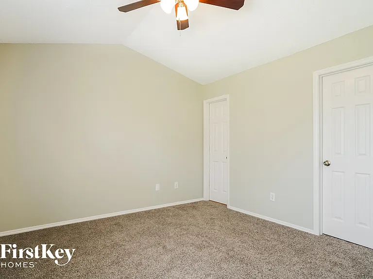 6220 Saybrooke Dr — Photo 9
