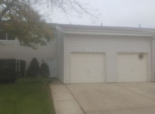 305 E Alpine Dr, Glendale Heights, IL 60139