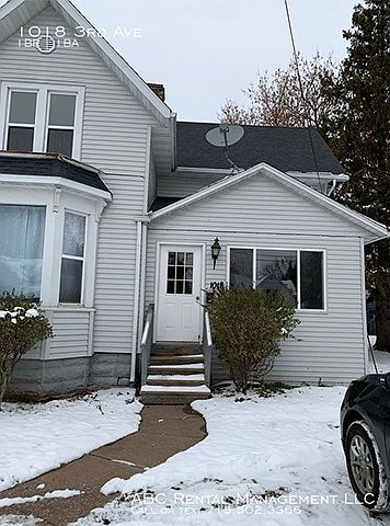 2nd image of 1018 3rd Ave