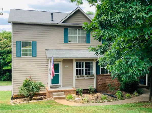 823 Olde Pioneer Trl, Knoxville, TN 37923