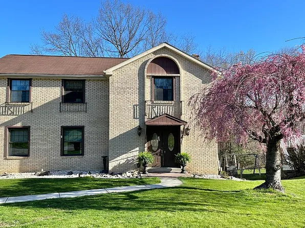 23 Barrington Dr, Pittsburgh, PA 15209