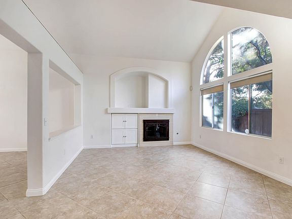 5th image of 7894 Saint Helena Ct