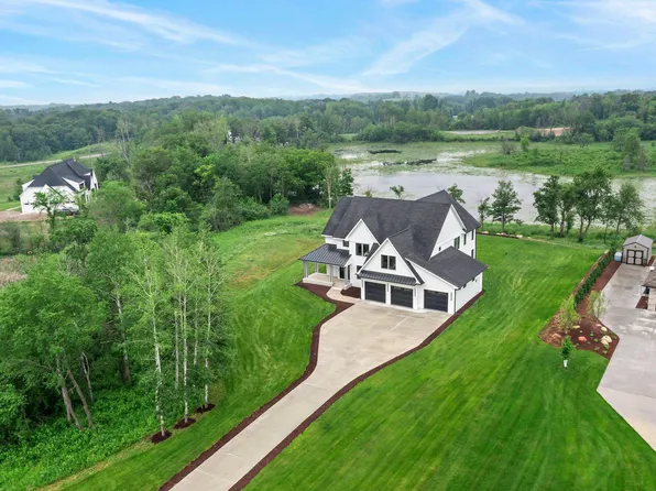 9743 Frontier Ln, Lakeville, MN 55044