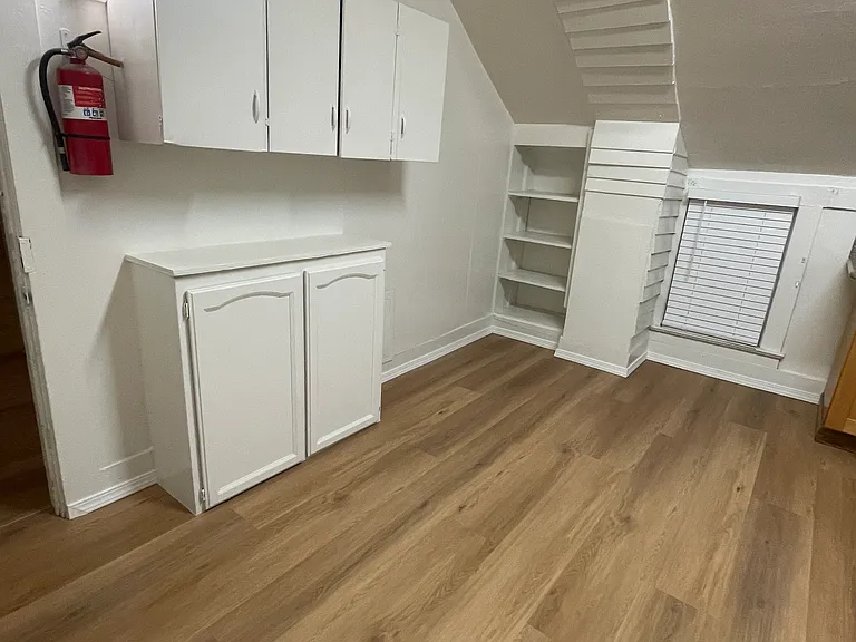 765 E Holt Blvd #C — Photo 5