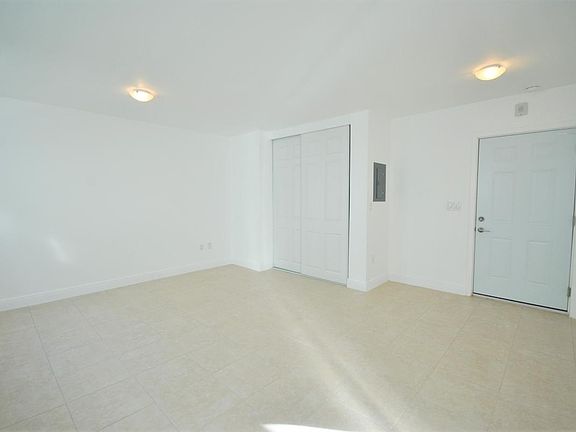 2nd image of 6971 Carlyle Ave Unit 106-6971-1