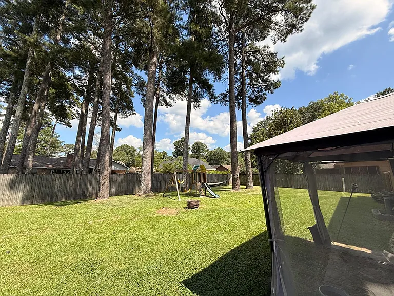 217 Cedar Dr — Photo 18