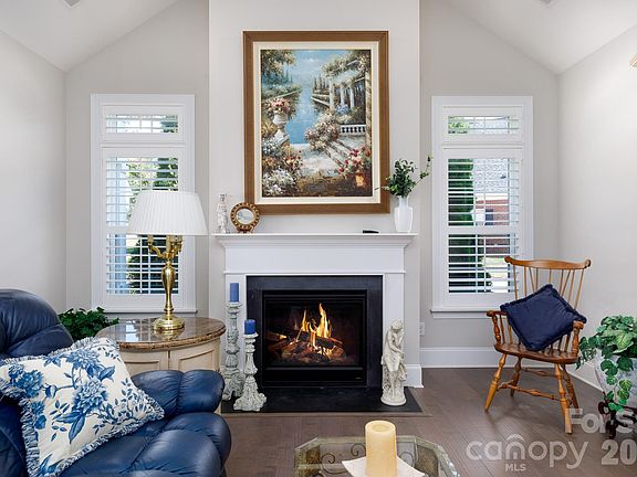4th image of 399 Quinby Way