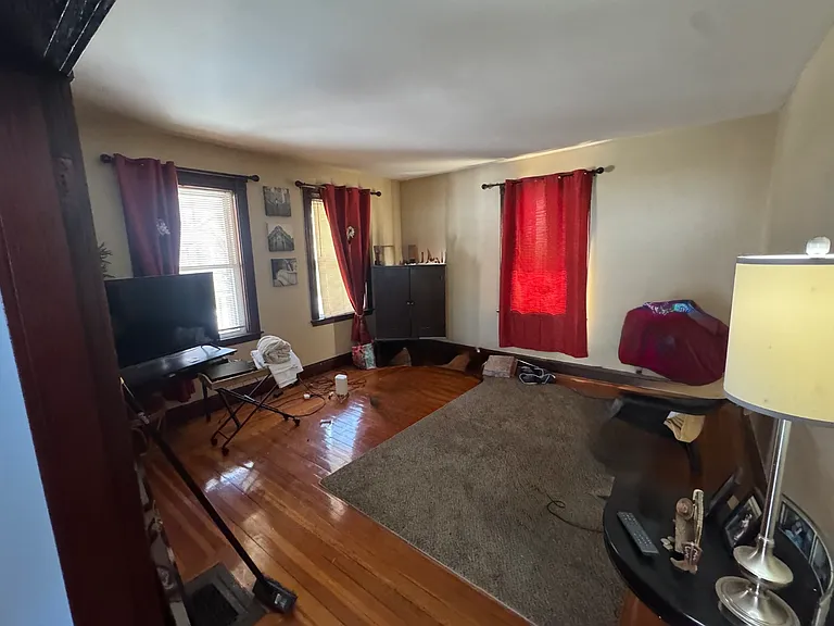137-141 Whitwell St #1 — Photo 8