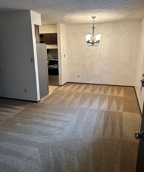 1415 N Main St #6 — Photo 1