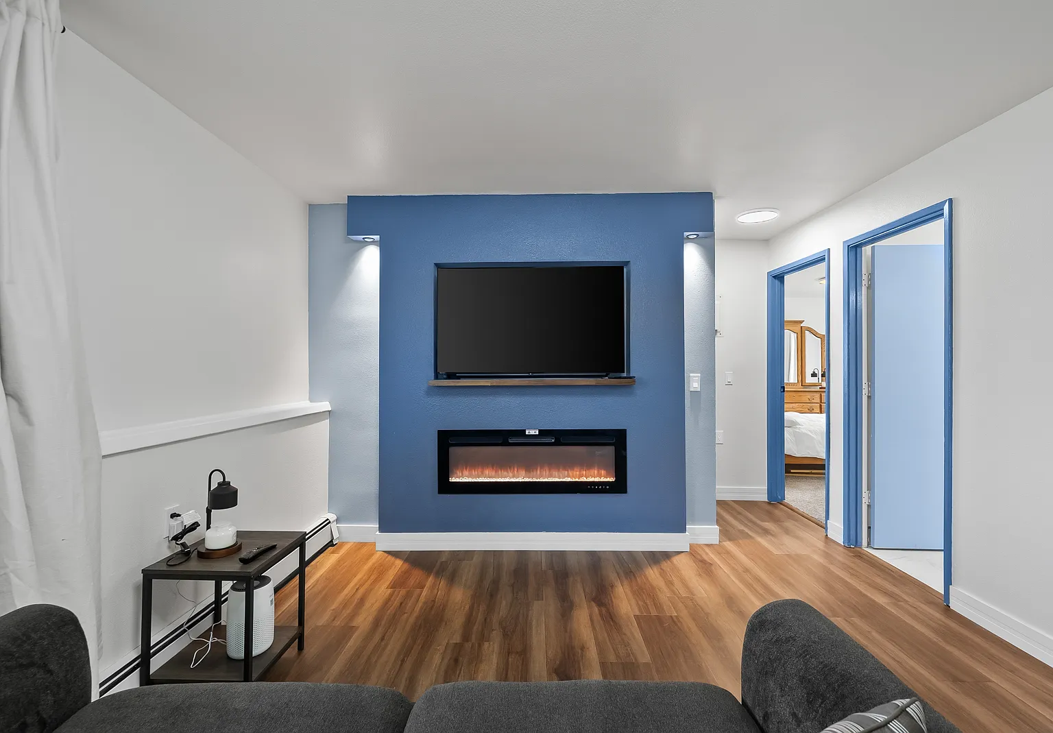 2 bed, 850 sqft, $2,400 — Photo 2