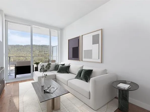 567 Clarke Rd #304, Coquitlam, BC V3J 0K7