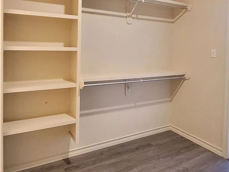 5234 Kemper St — Photo 19