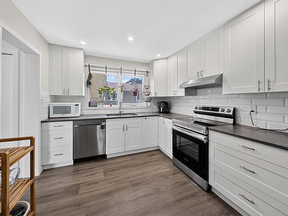 4th image of 4124 110th St NW