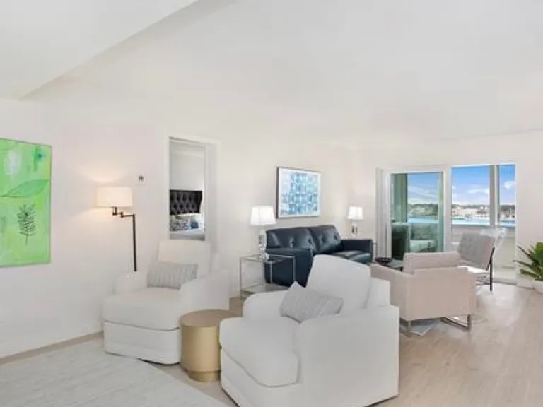 3420 Gulf Shore Blvd N #62 — Photo 2