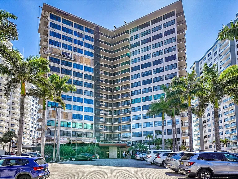 3800 Galt Ocean Dr #404 — Photo 25