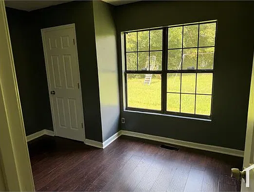 3 bed, 1000 sqft, $1,500 — Photo 4