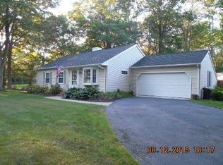 8 Willard Ave, South Kingstown, RI 02879