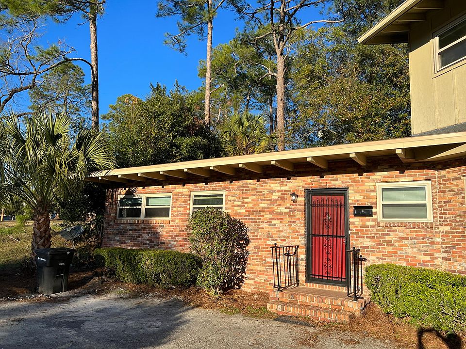 1st image of 305 Broward St APT 1