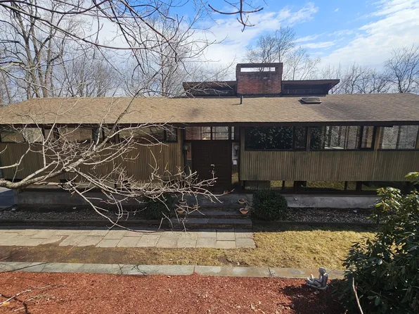 3 High Gate Lane, West Hartford, CT 06107