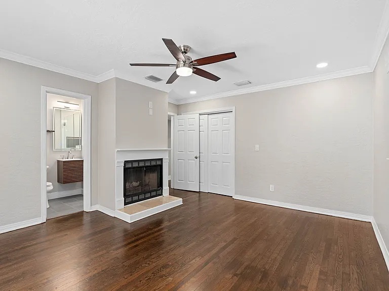 400 E Grant St — Photo 19