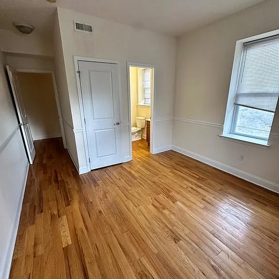 2258 N Park Ave — Photo 6