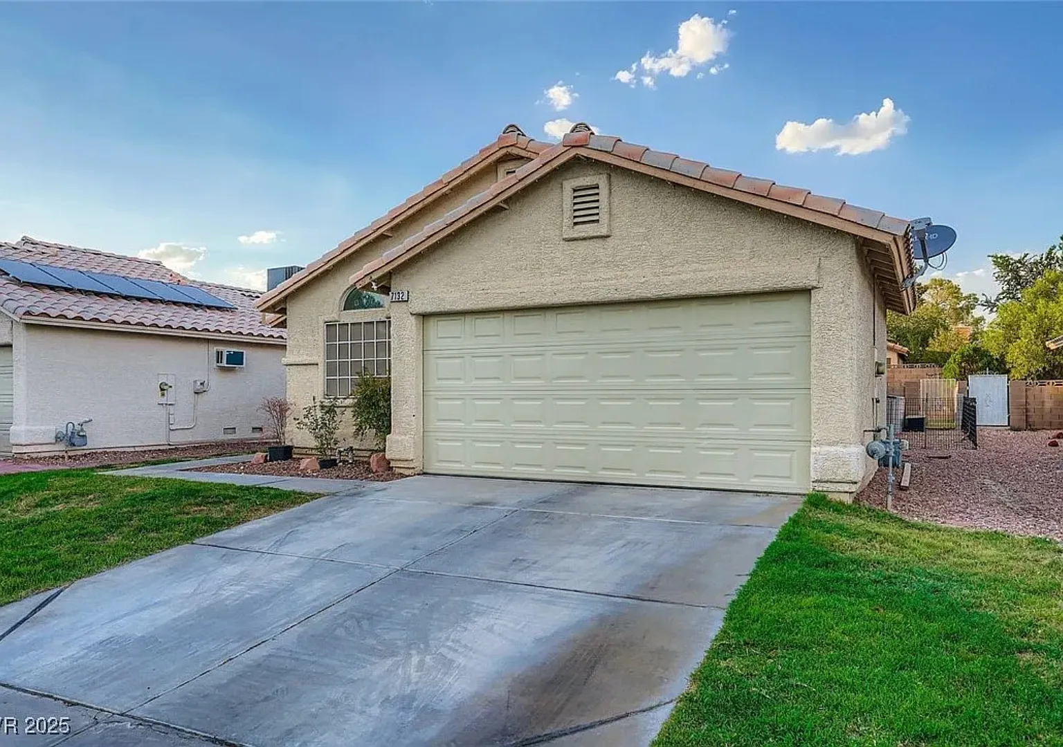 3 bed, $2,900 — Photo 2