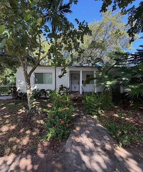 2131 SW 19th Ave #A — Photo 3