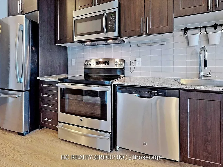 7171 Yonge St #2305 — Photo 12