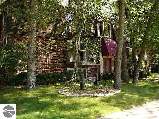 1st image of 217 E Fair St #9