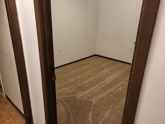 4th image of 1102 W McPherson St APT 3