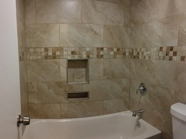 2nd Floor Full Bath