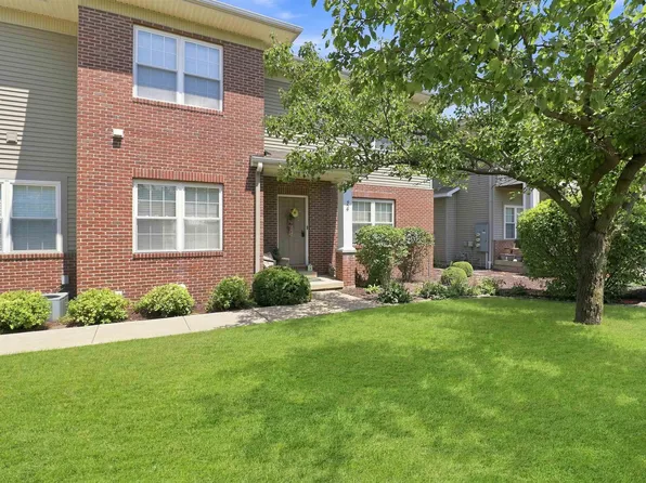 11217 Oakwood Dr #24, Peoria, IL 61615