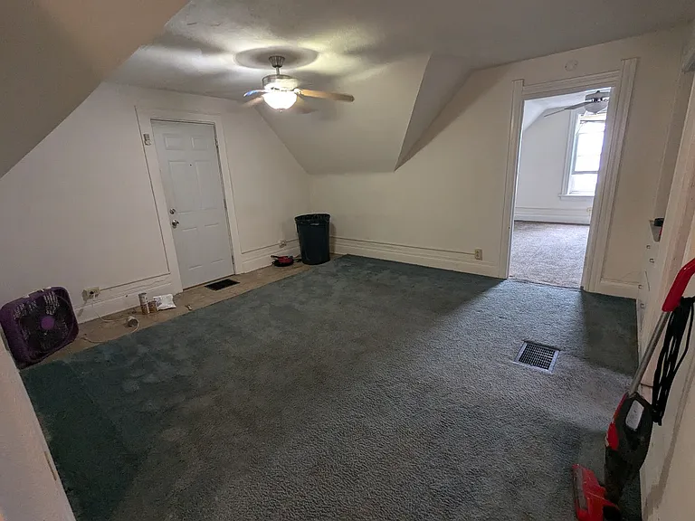 1302 Colburn St #2 — Photo 3