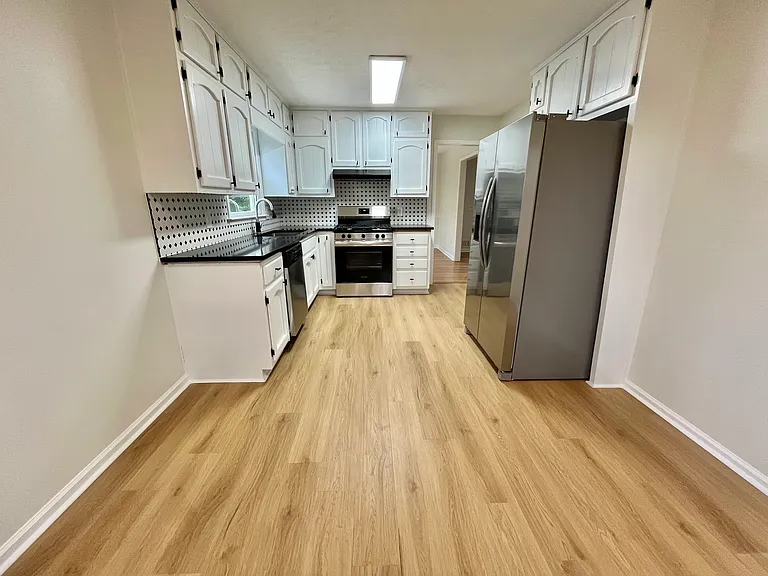 1469 Cheyenne Ct — Photo 10