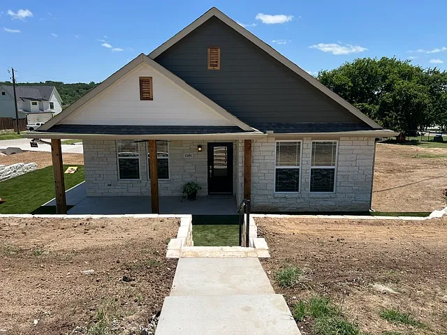 12600 Plassmeyer Pl #B — Photo 1