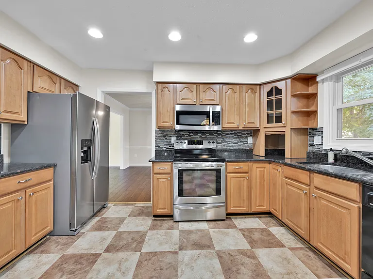 203 Markwood Dr — Photo 14