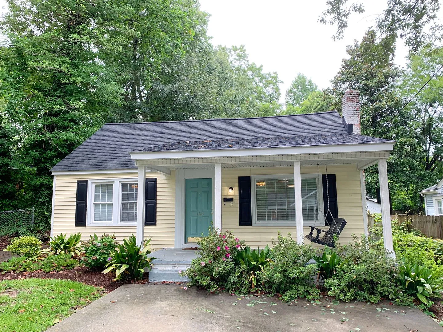 3 Bed 2 Baths - walk to ECU — Photo 2